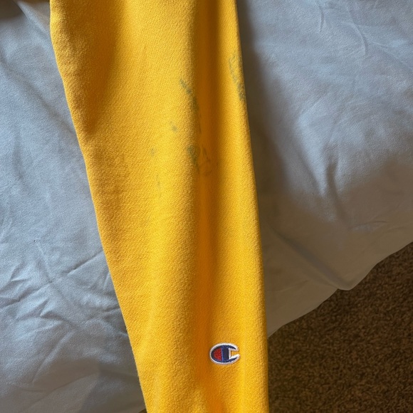 Champion Sweatshirt - Picture 6 of 6